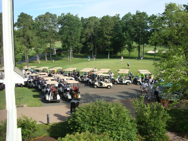 golf outings and tournaments