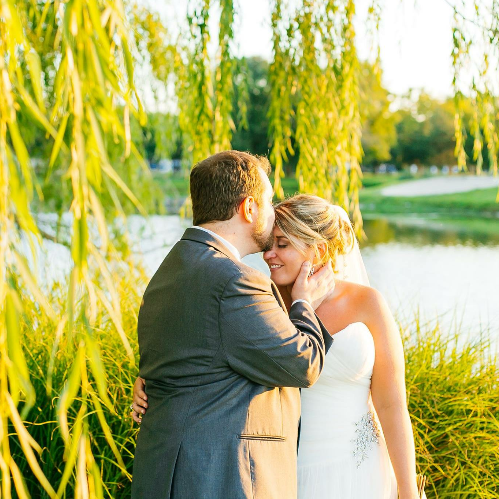 Harbor Pines Golf Club Wedding willow tree close